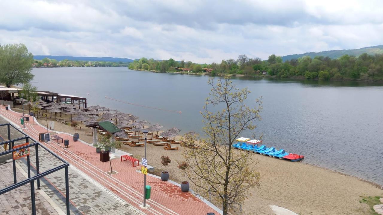 Lago D'Argento Sobe Veliko Gradište Extérieur photo