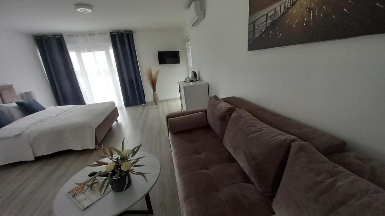 Lago D'Argento Sobe Veliko Gradište Extérieur photo