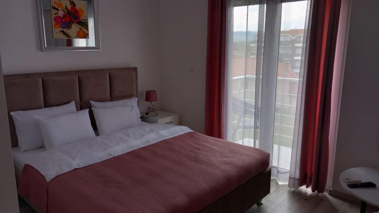 Lago D'Argento Sobe Veliko Gradište Extérieur photo