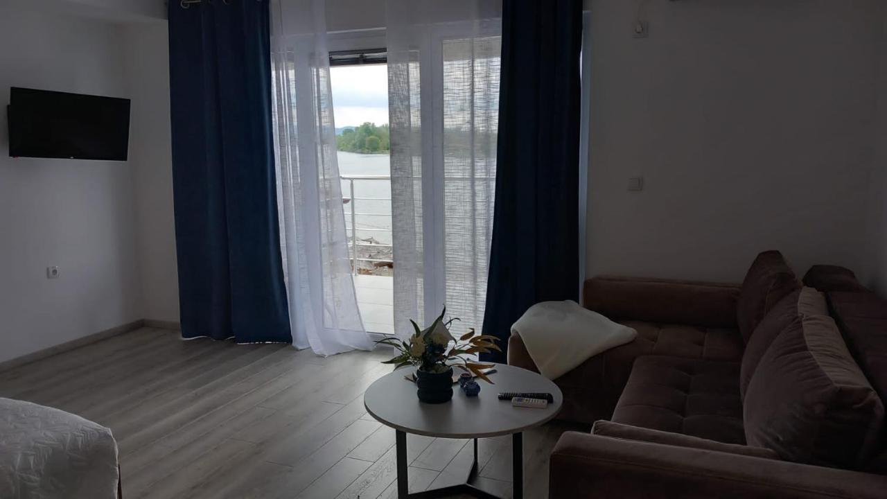 Lago D'Argento Sobe Veliko Gradište Extérieur photo